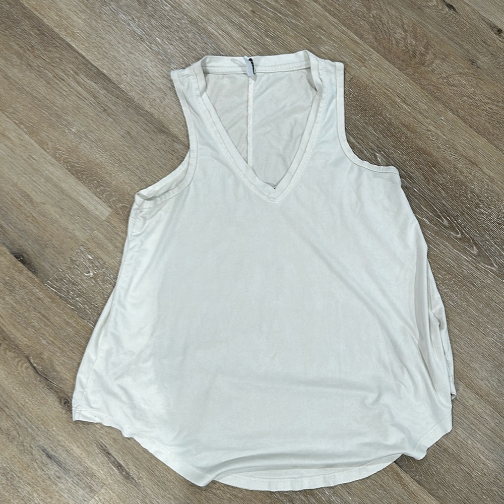 Z supply super soft suede like material v neck tank top. Size small cream color